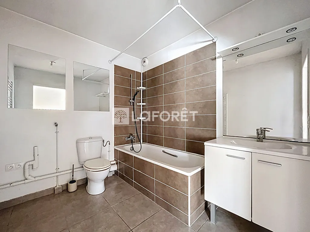 Salles de bain - Appartement T2 avec Balcon à Chambly