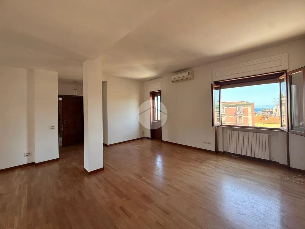 Soggiorno - Bright Apartment with Panoramic Terrace in Naples