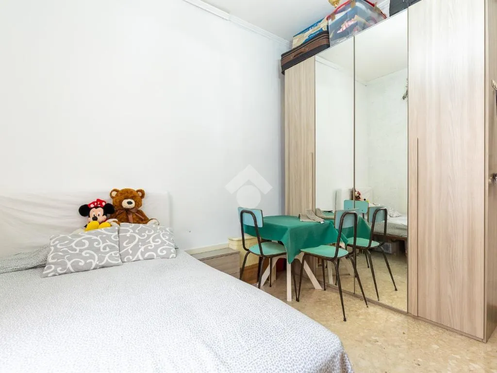 Chambres - 3-Room Apartment with Private Courtyard in Rome