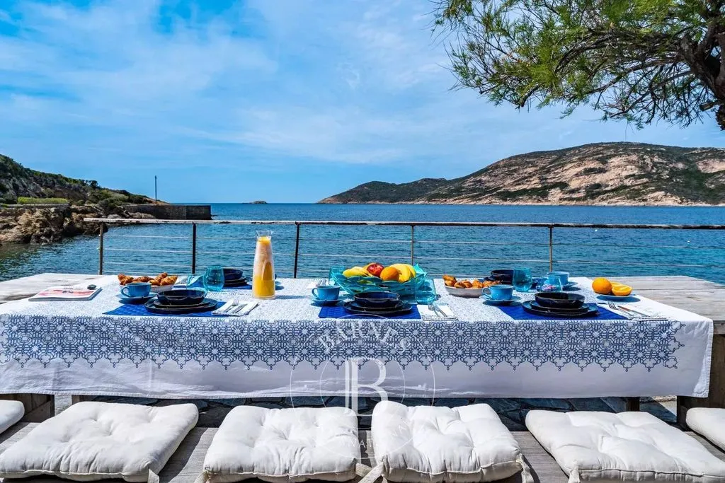 Terrass - Luxury Villa with Helipad near Calvi