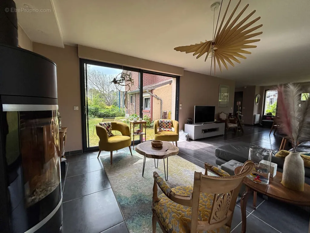 Séjour - Maison Atypique avec Jardin à Mesnil-Val