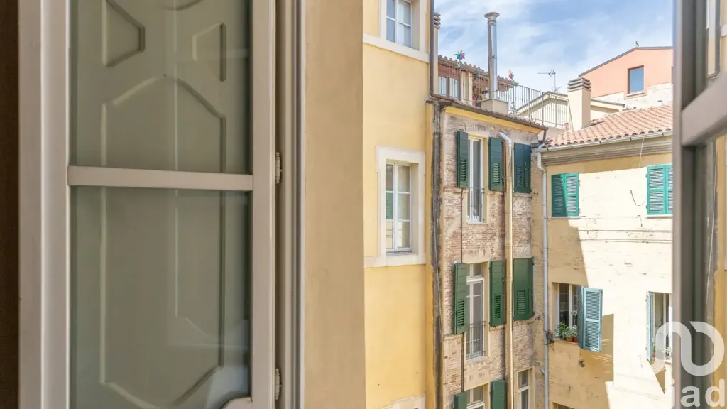 Balcon - Historic Apartment with Artwork in Ancona