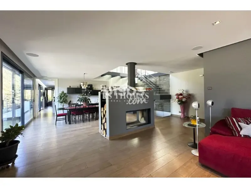 Elutuba - Exclusive Chalet with Mountain Views in Anyós