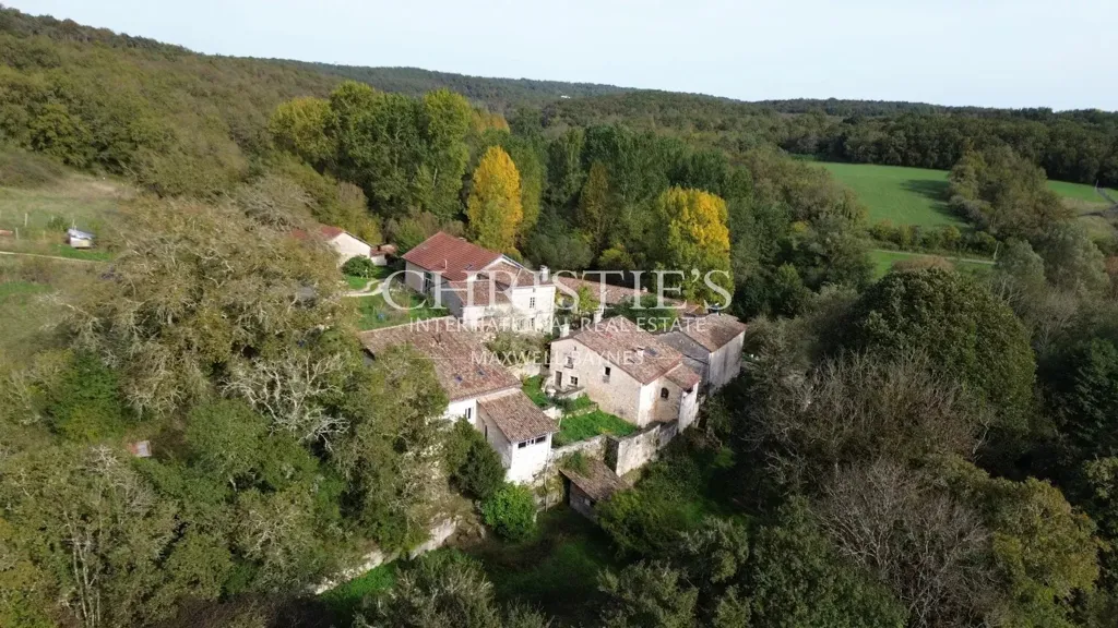 Õhuvaade - Self-Sufficient Hamlet in Périgord Vert