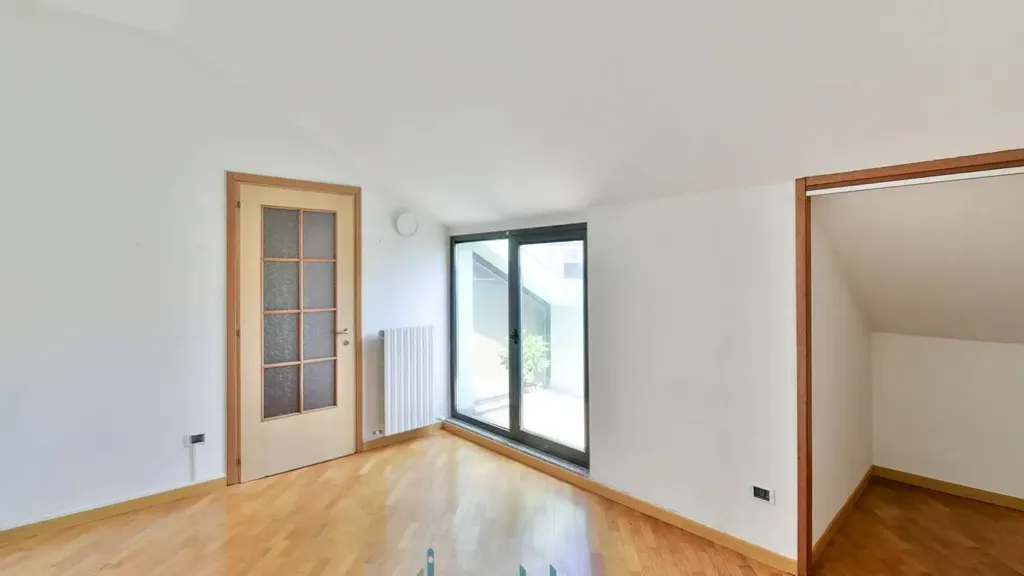 Toad - Semi-detached House with Garden in Giussano