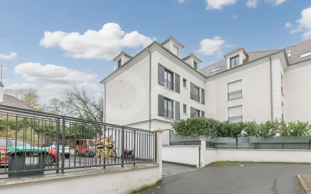 Extérieur - Appartement T2 avec Balcon au Centre de Villecresnes