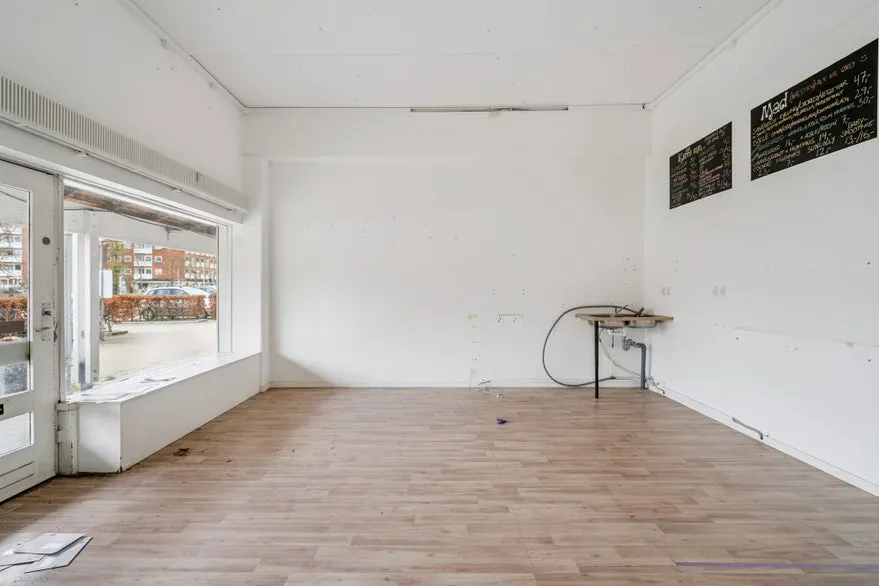 Toad - Retail Space with High Visibility in Søborg