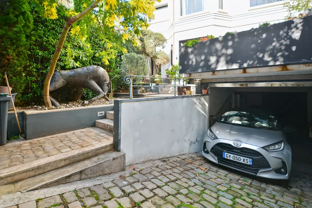 garage