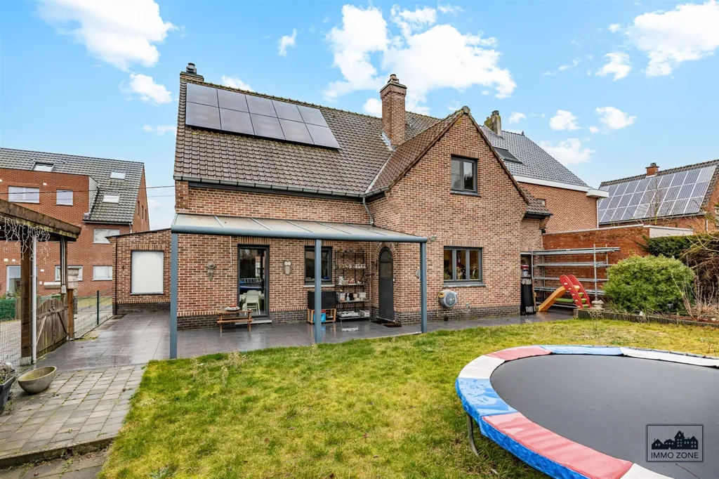 Jardin - Maison avec Terrasse et Garage à Temse