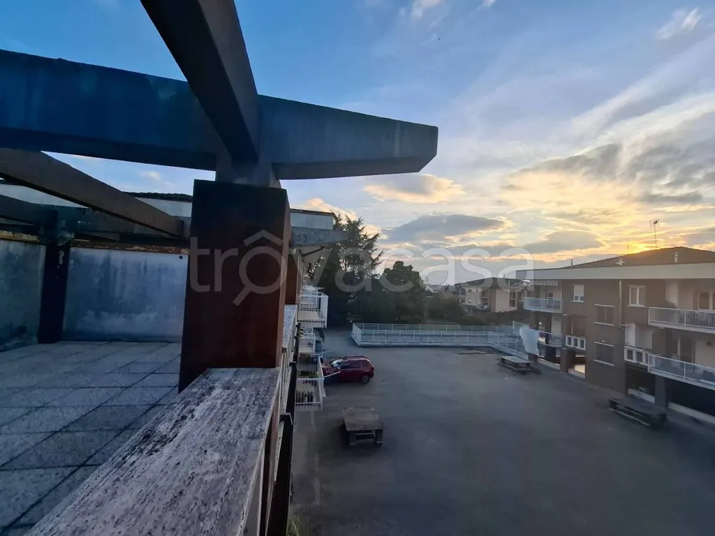 Terrasse - Apartment with Private Garden in Scalenghe
