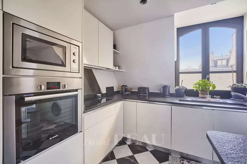 Kitchen - Haussmannian Apartment with Park View in Paris 8th