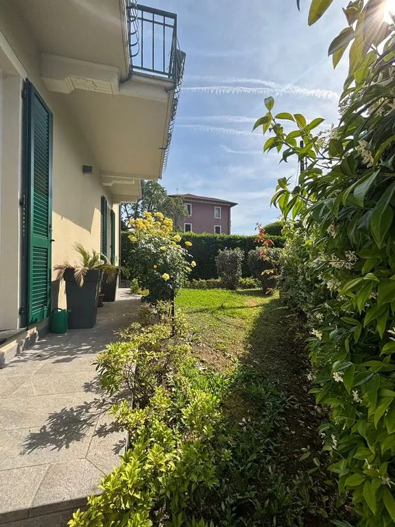 Aed - Modernised Semi-detached Villa with Lake View in Verbania