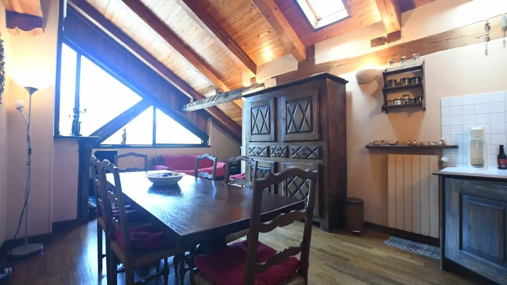 Salle à manger - Apartment with Mountain View in Bardonecchia Gleise