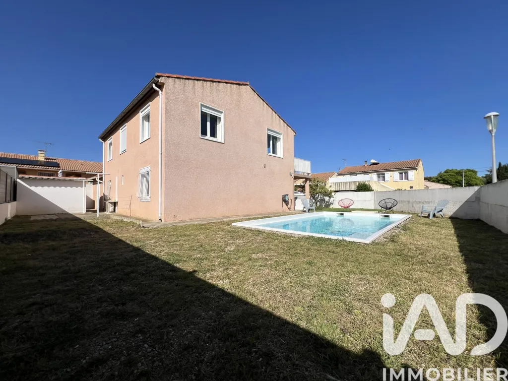 Garden - Villa with Pool and Garden in Quarante