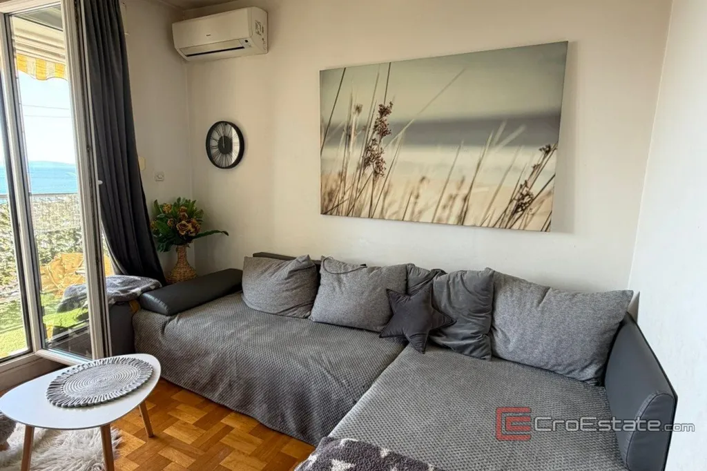 Elutuba - Apartment with Sea View in Split, Žnjan