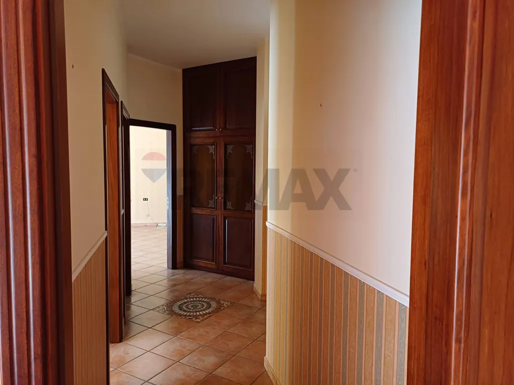 hallway_entrance