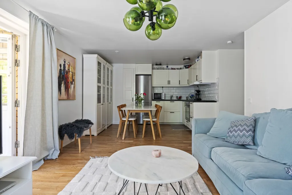 Elutuba - Modern 2-Bedroom Flat with Balcony in Gribbylund
