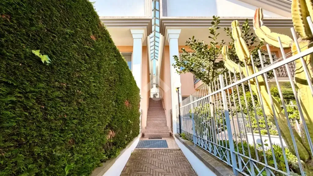 Välivaade - Villa with Terraces in Albenga