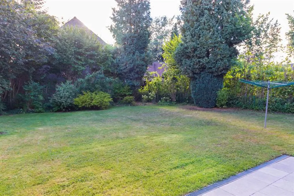 Aed - Spacious Villa with Garden in Tervuren