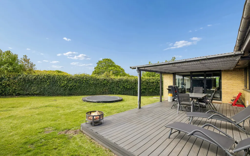 Terrace - Maintained Family Villa in Viborg