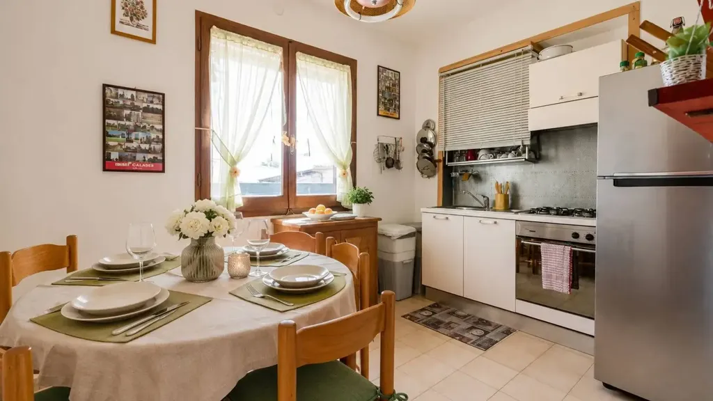 6-room house in IT