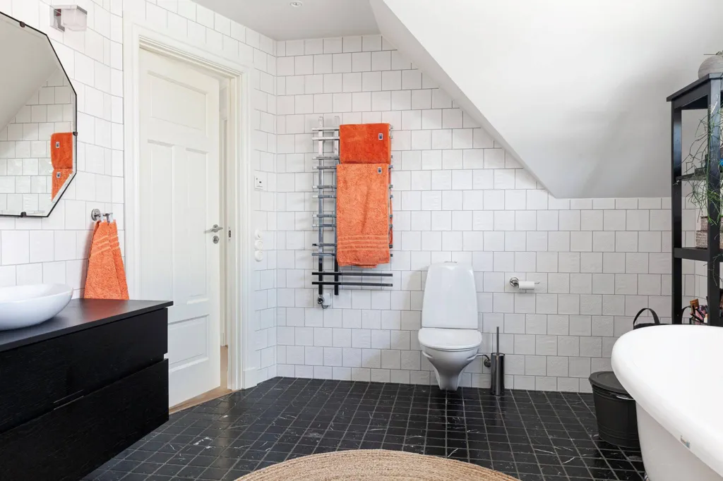 Vannitoad - Charming Villa with Pool in Suburban Area