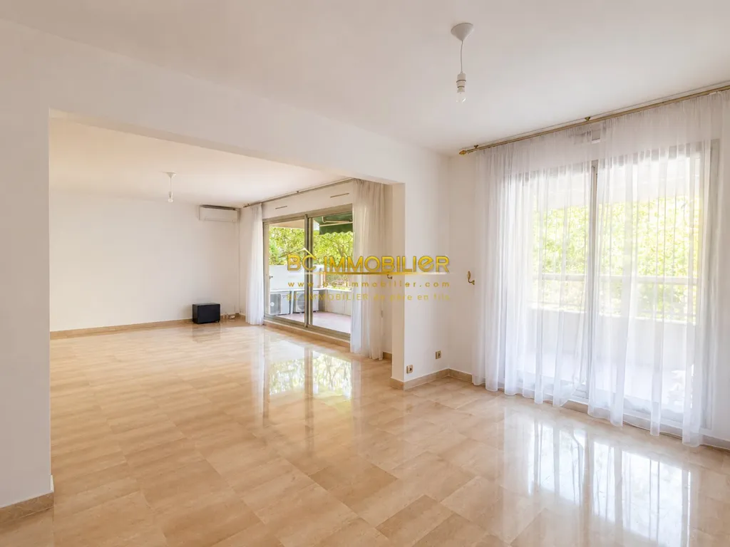 Séjour - Appartement T6 avec Terrasse dans Résidence Sécurisée à Parc Berger