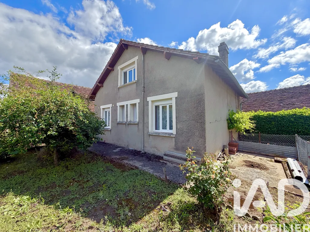 Exterior - Village House in Douadic with Garden