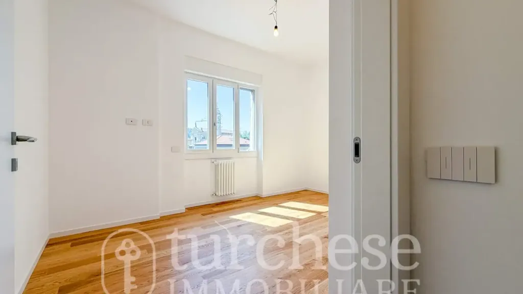 Rooms - Modernised Two-Bedroom Apartment in Bergamo
