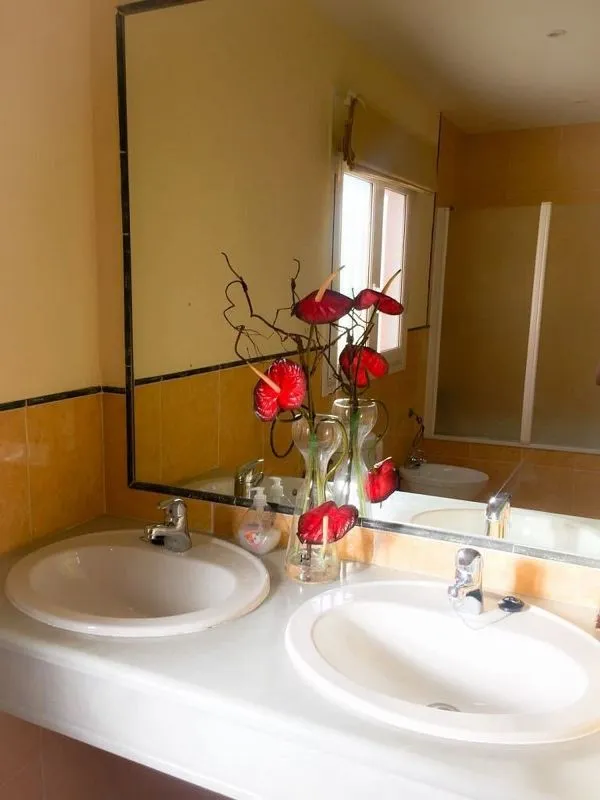 Salles de bain - Linked Chalet with Sea View in Estepona