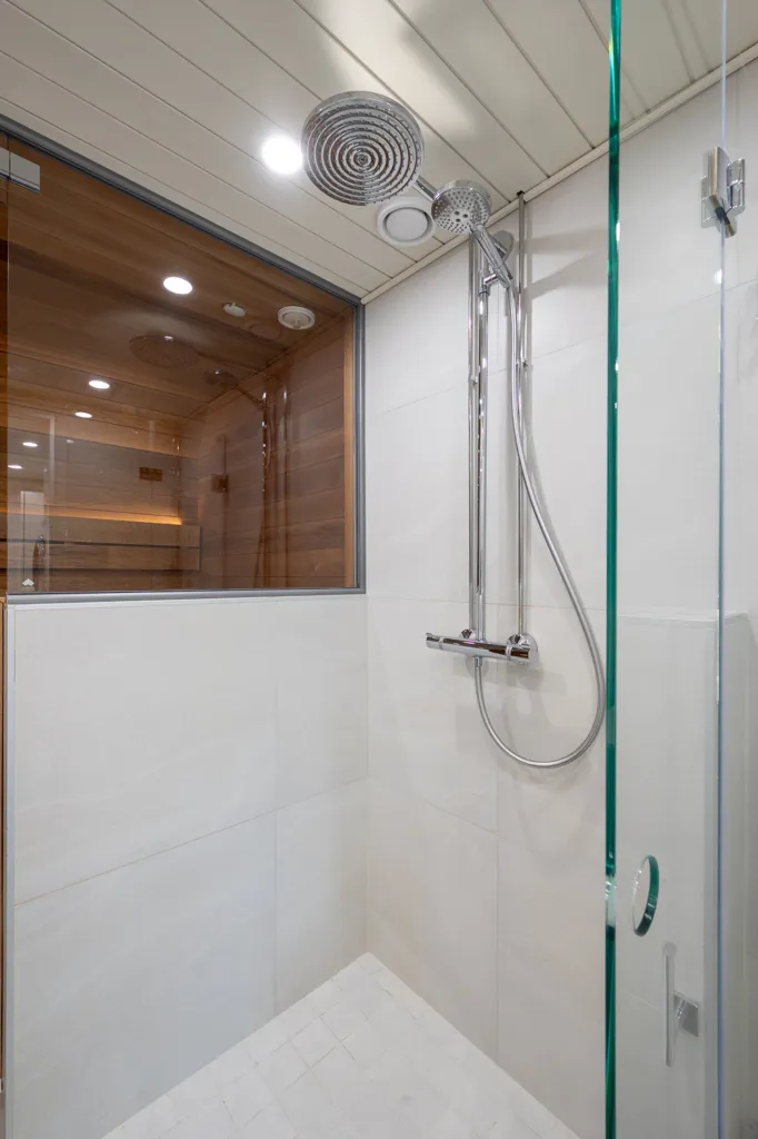 Bagni - Modernised Apartment with Sauna in Nuottaniemi, Espoo