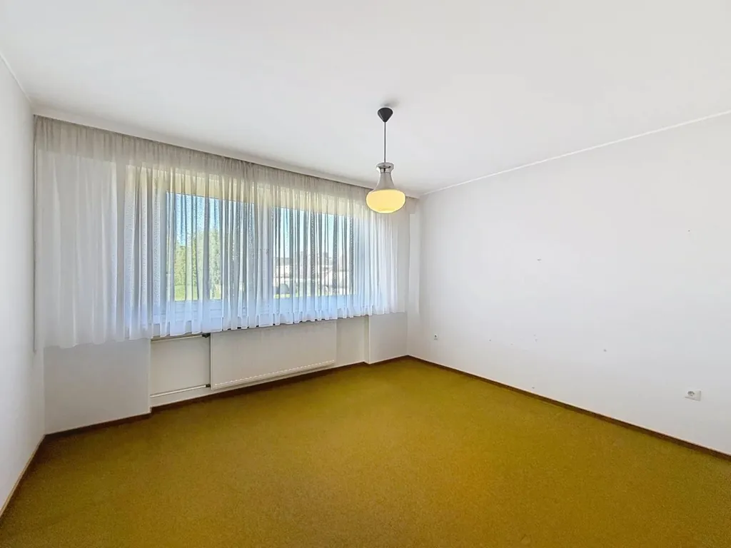 Zimmer - Reihenhaus mit Garten und Terrasse in Itzig