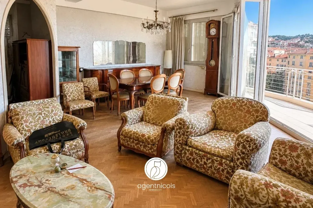 Elutuba - Luxury Flat with South-West Balcony in Nice