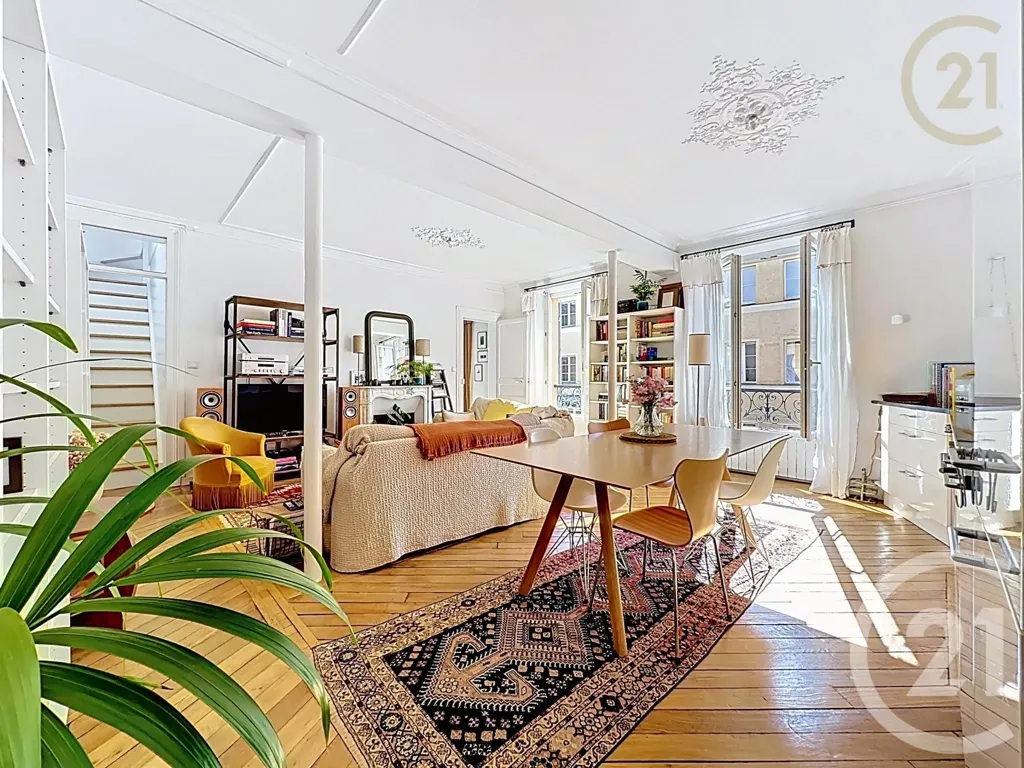 Elutuba - Charming 4-Bedroom Apartment in Versailles