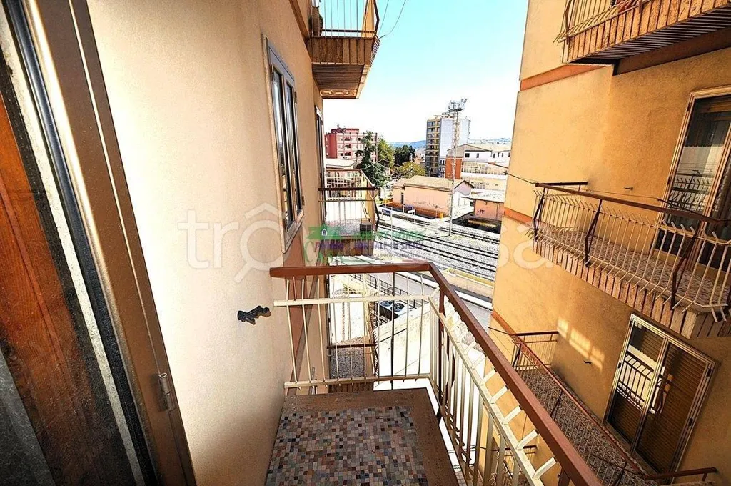 Rõdu - Apartment with Balconies in Via Archimede, Ragusa