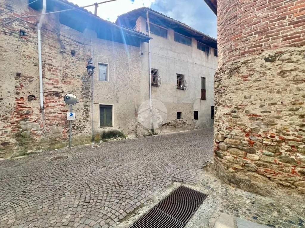Giardino - Casa di corte da ristrutturare con box a Balangero