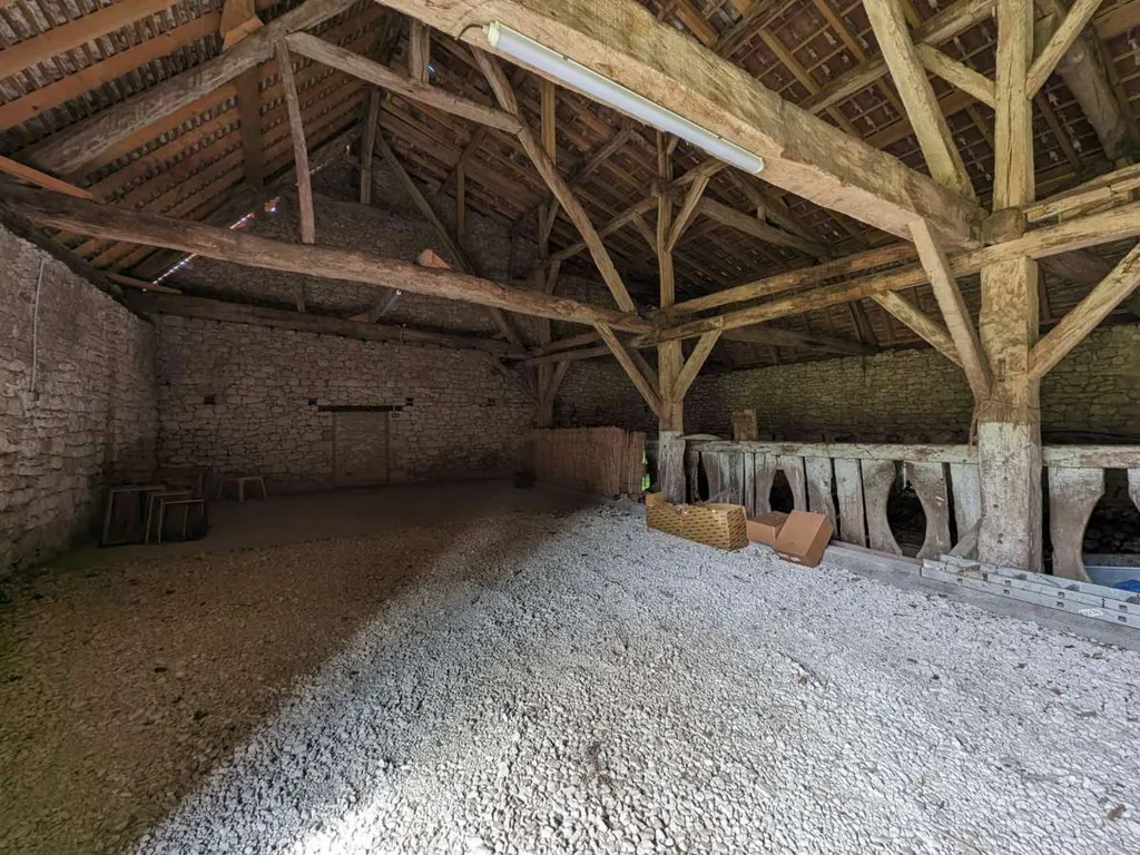 Pièces - Maison Rénovée du 17ème Siècle avec Piscine à Castillonnès