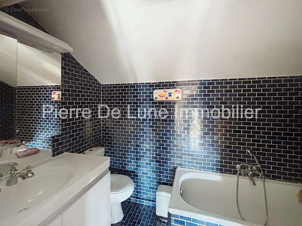 Bagni - Character House with Panoramic View in Caluire-et-Cuire