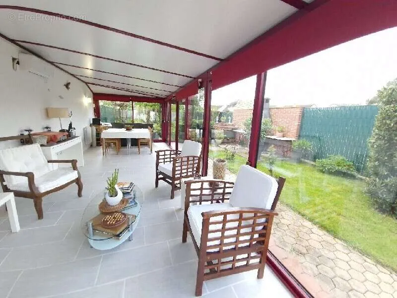 Terrace - Well-Maintained House with Garden in Nogent-Sur-Oise