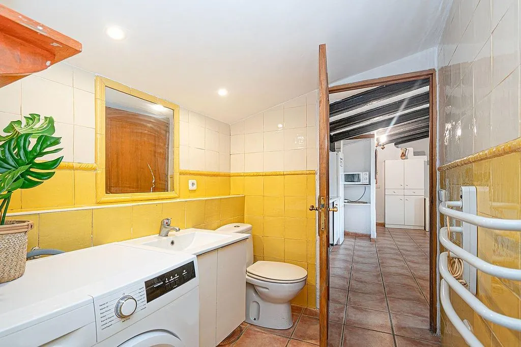 Salles de bain - Rustic House with A/C in Llubí