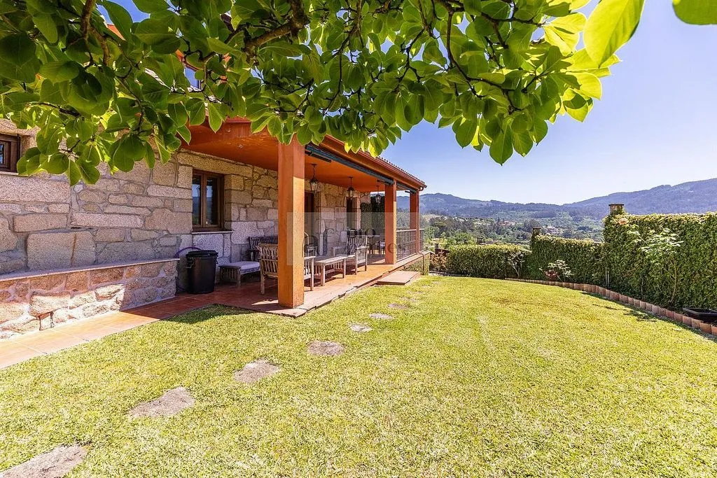 Jardin - Chalet with Pool and Terrace in Gondomar