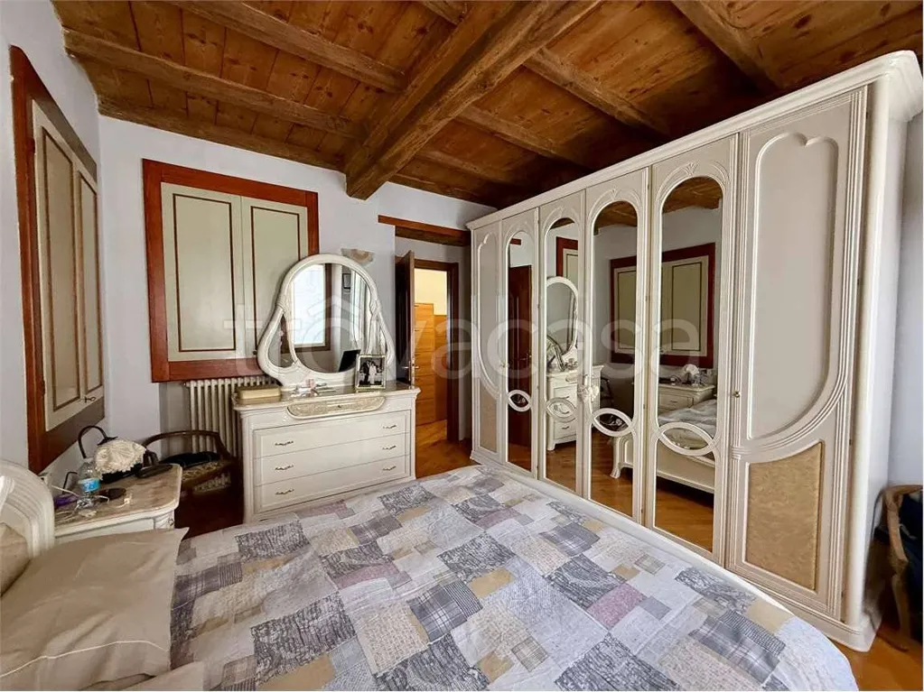 Chambres - Rustic Semi-detached House with Balcony in Armeno