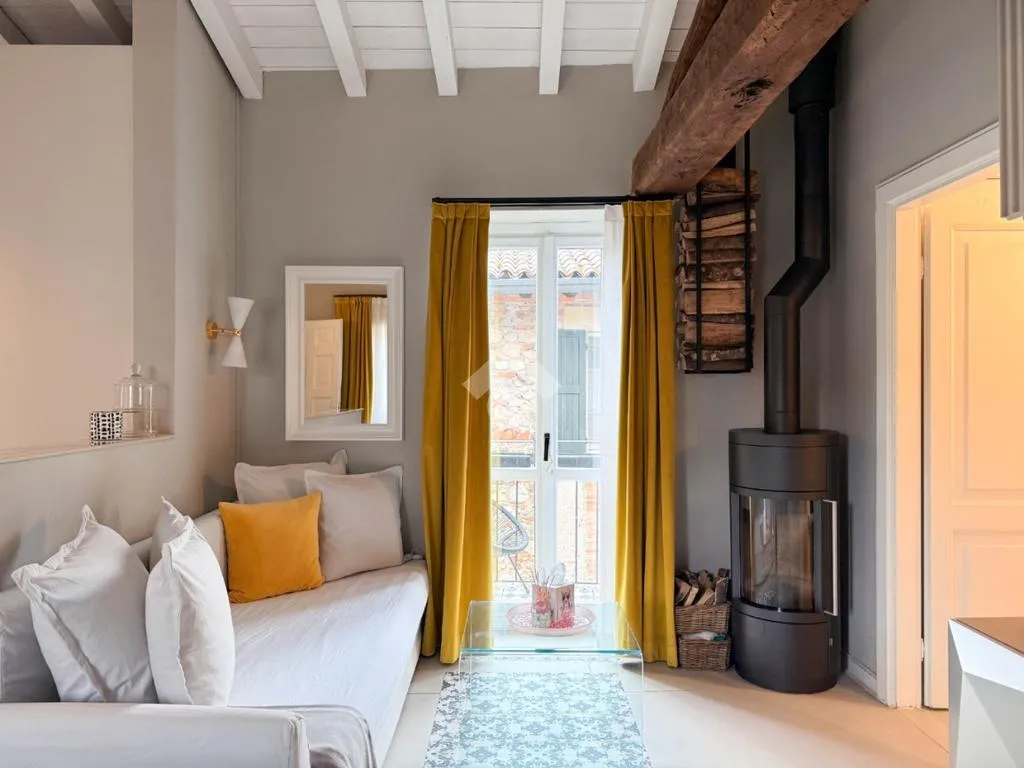 Soggiorno - Elegant Apartment with Pool in Calvagese della Riviera