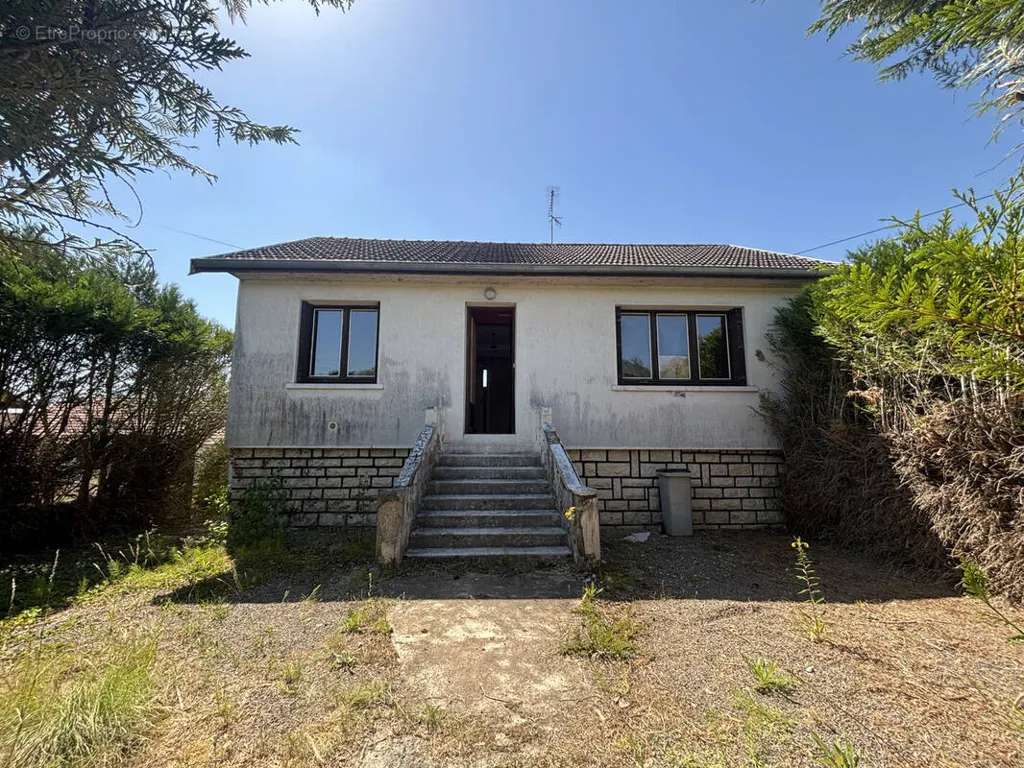 Extérieur - Maison à rénover avec jardin à Dole Bedugue