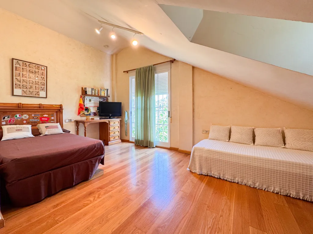 Magamistoad - Rustic Chalet with Olive Grove in Segorbe