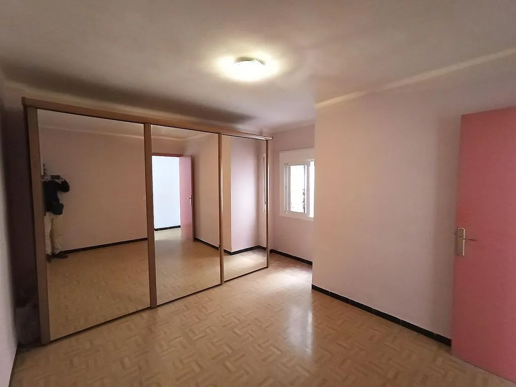 Toad - 3-Bed Apartment with Balcony in Son Cladera