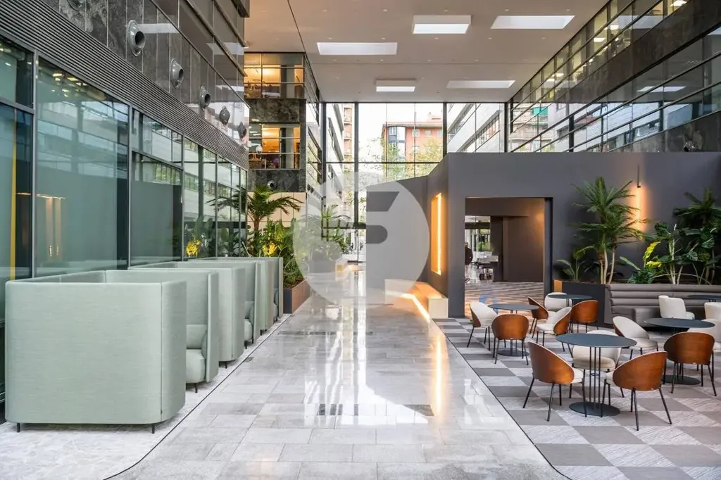 Ingresso - Office Building with Central Atrium in Atrium 22@