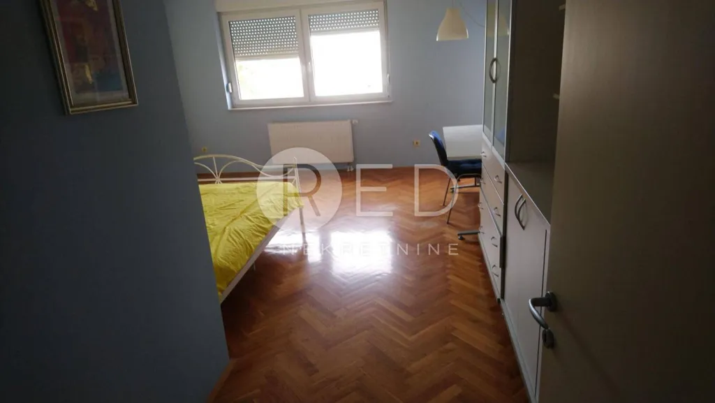 Magamistoad - Spacious Flat with Loggias in Osijek Centre