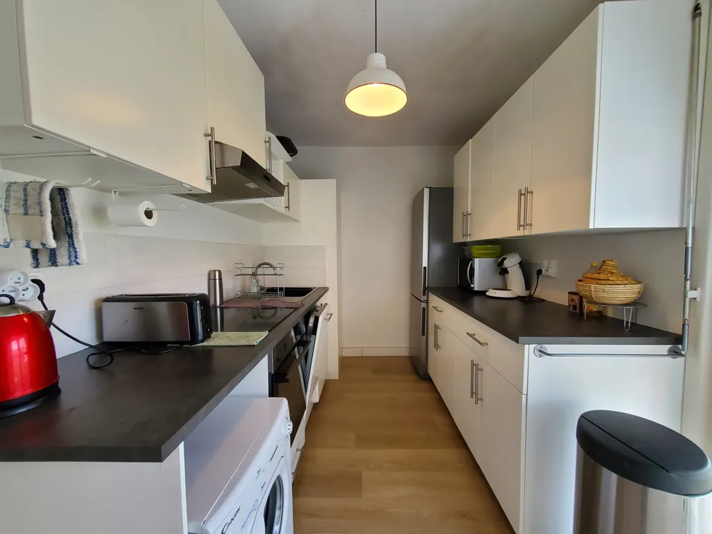 Cucina - 5-Piece Apartment Near Troyes Centre