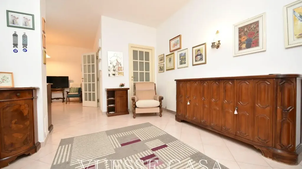 Ingresso - Modernised Apartment with Balconies in Nuoro
